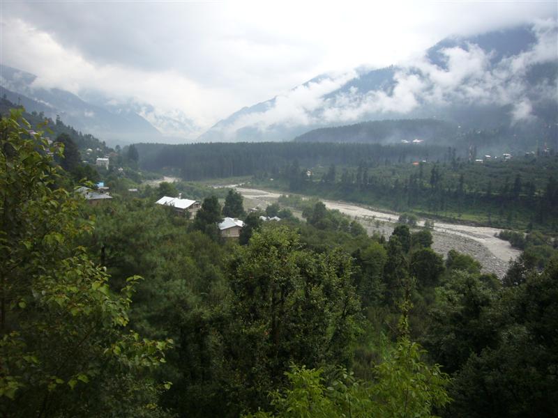 Travel - India - Himachal Pradesh - Manali - The Valley and the River